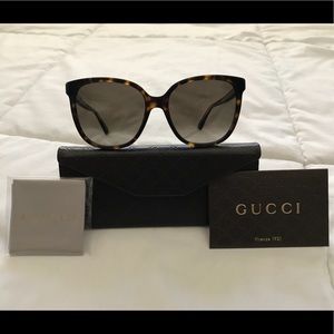 Gucci Women Sunglasses